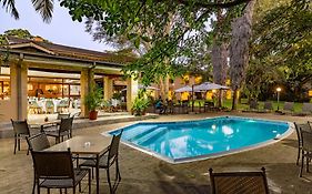 Hotel Numbi & Garden Suites